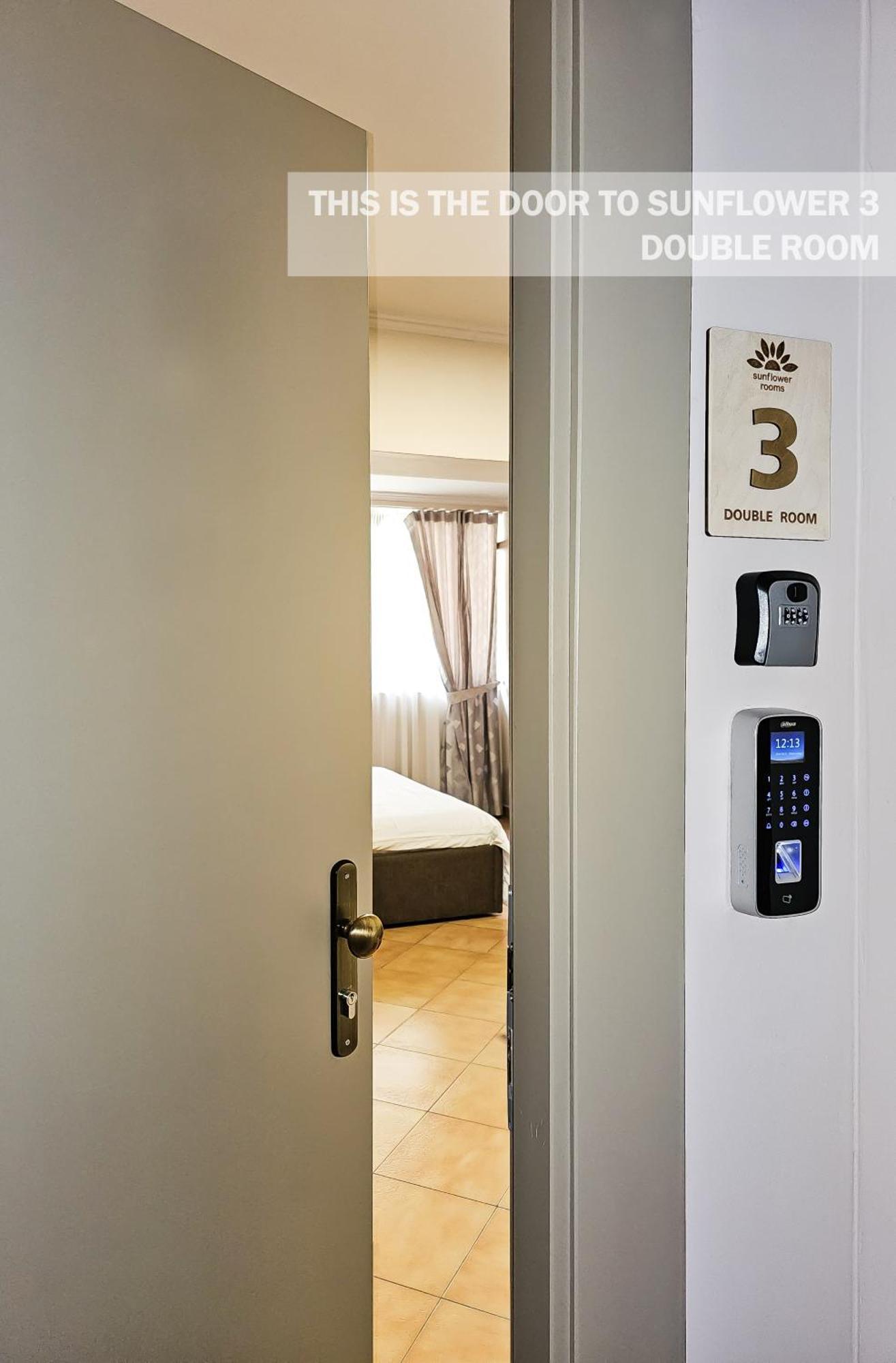 Sunflower Rooms Τίρανα Εξωτερικό φωτογραφία